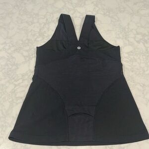 Lululemon built in bra workout tank top size 8